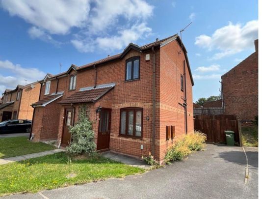 2 Bedroom Semi-Detached House - Photo 1