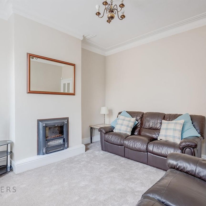 Tapton Bank, Crosspool, Sheffield - Photo 1