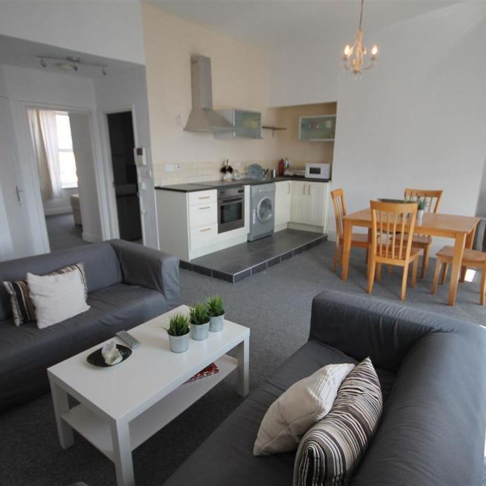 3 bedroom apartment to rent - Photo 1