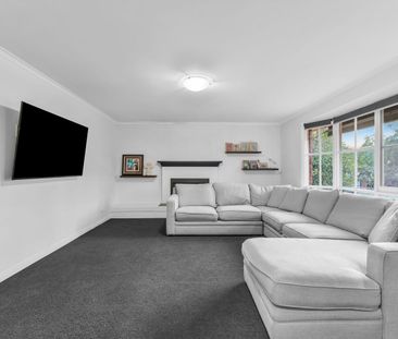 Prime North Side Living – Renovated Family Home in Maramba Estate - Photo 1