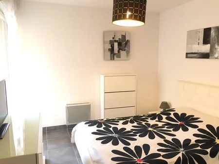 Location Appartement 2 pièces 37m² MARSEILLE 11ème - Photo 4