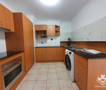 Well Presented, Furnished + Bills Incl - Photo 4