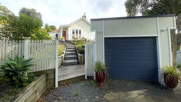 34 Calcutta Street, Khandallah - Photo 1
