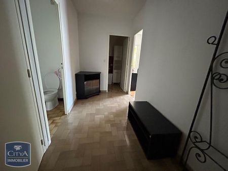 Location Appartement 1 pièce 42m² ST ETIENNE 42000 - Photo 3