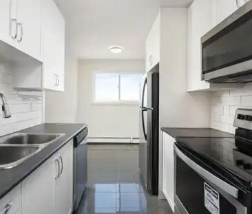 1619-1625 Dufferin Street | 1625 Dufferin Street, Whitby - Photo 1