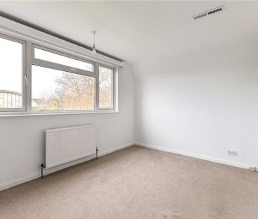 3 bedroom detached house to rent - Photo 2