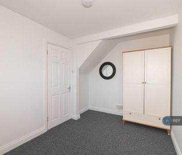 5 bedroom semi-detached house to rent - Photo 3