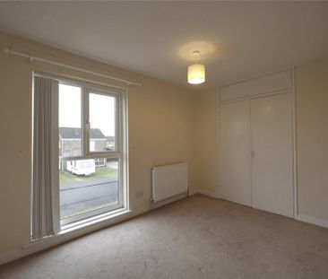 4 bedroom semi-detached house to rent - Photo 5