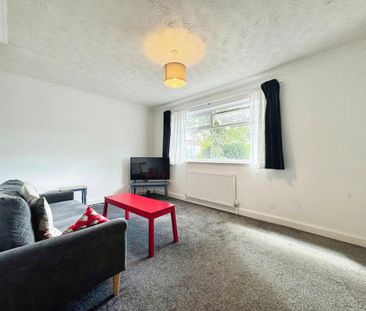 3 bedroom end of terrace house to rent - Photo 1