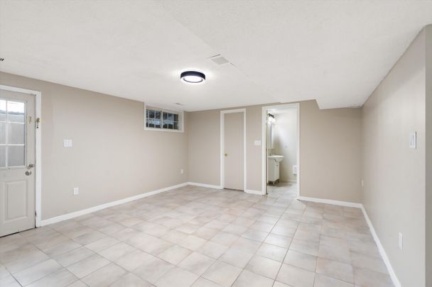 For Lease - 21 Chalmers Street, St. Catharines, Ontario - Photo 1