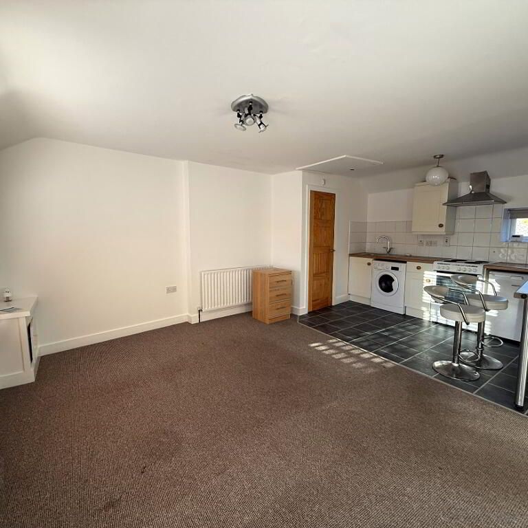 17 A Bridge Street, Lisburn, BT28 1XZ - Photo 1