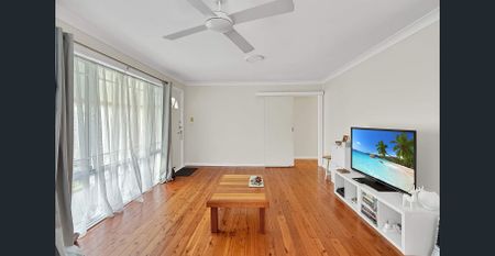 Comfortable Family Living With Space to Enjoy - Photo 4