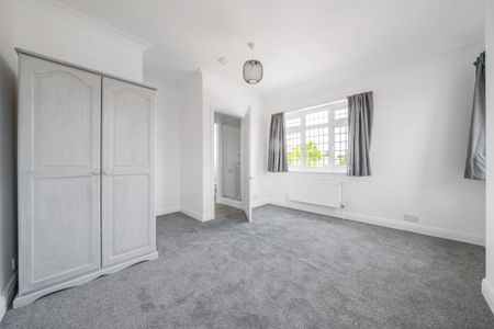 House Share to rent - Barry Avenue, Bexleyheath, DA7 - Photo 3