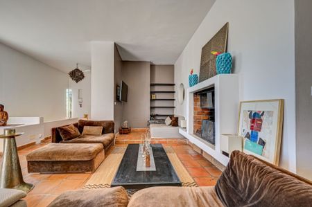 Location Maison Aix-en-Provence 6 Pièces 206 m² - Photo 5