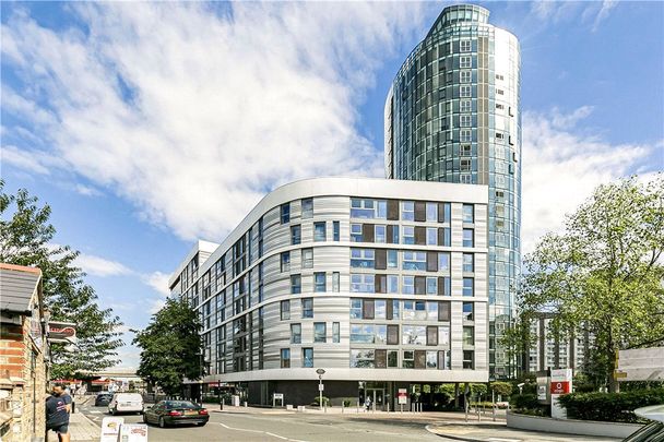 Ealing Road, Brentford, TW8 0GN - Photo 1