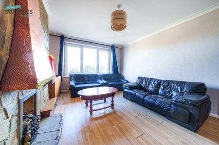 4 bedroom semi-detached house to rent - Photo 5