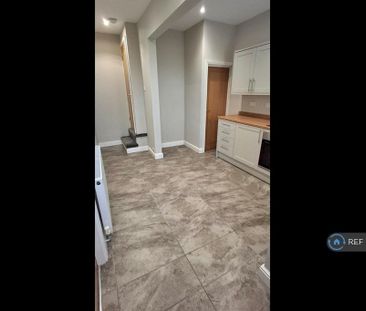 2 bedroom semi-detached house to rent - Photo 1