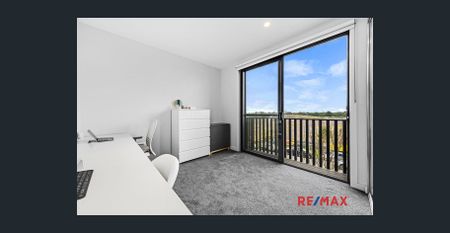 Luxury & well-designed near new 2 bedroom town home next to Ed Square - Photo 5