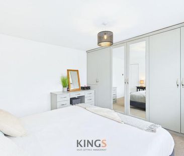 4 bedroom detached house to rent - Photo 5