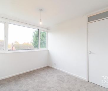 3 bedroom link detached house to rent - Photo 4