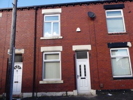 2 bedroom terraced house to rent - Photo 4
