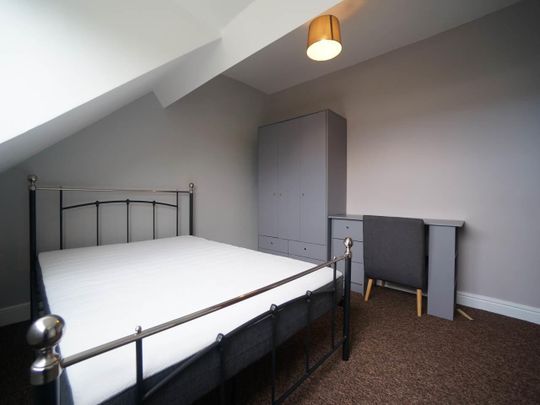 4 Victoria Park - Photo 1