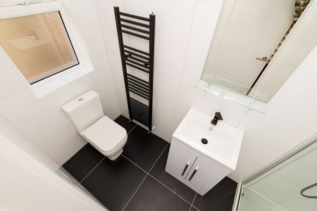 Room in a Shared House, Morland Road, CR0 - Photo 4