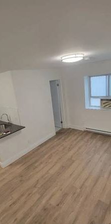 Studio Apartment in Church and Wellesley - Photo 1