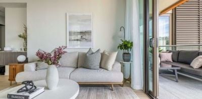 Family, Luxury and Convenient Living. Ready to move in now! - Photo 2