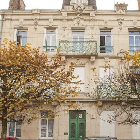 À CHARLEVILLE MEZIERES - Photo 1