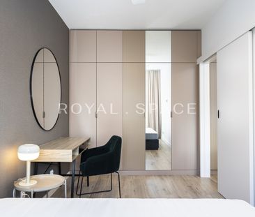 Eleganckie mieszkanie z 2 miejscami parkingowymi - Фото 6