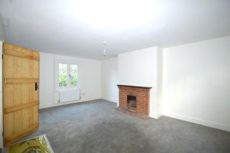 2 bedroom cottage to rent - Photo 2