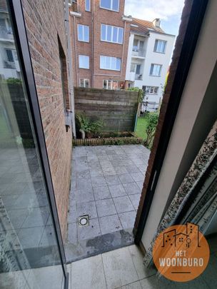 Gelijkvloersappartement met autostaanplaats en garage - Foto 1