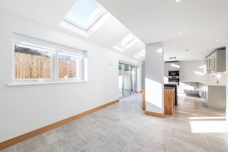 4 bedroom house to rent - Photo 2