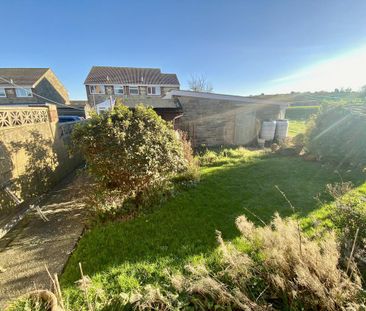 3 bedroom end of terrace house to rent - Photo 5