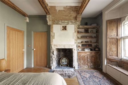 An extraordinary opportunity to live within a beautifully restored chapel, where magnificent historic architecture meets refined contemporary design. This exceptional three-bedroom home offe - Photo 4