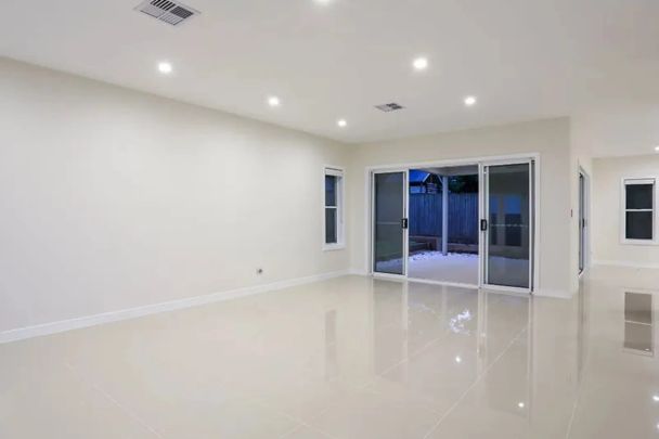 FOUR-BEDROOM HOME IN PRIME COORPAROO LOCATION - Photo 1