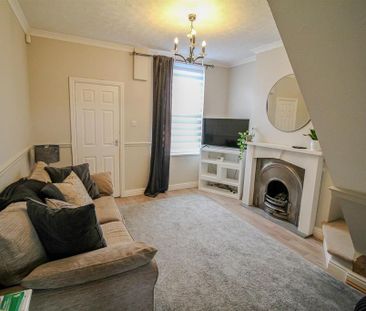 2 bedroom terraced house to rent - Photo 4
