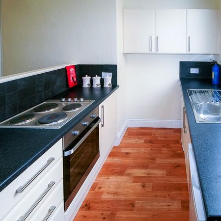 1 bedroom flat to rent - Photo 3