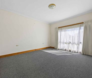 340 Forest Street, Wendouree - Photo 2