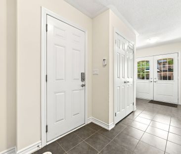 For Lease - 120 Alvin Pegg Drive, East Gwillimbury, Ontario - Photo 2