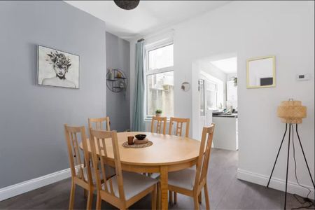 Cross Street - Photo 4