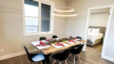 Luxury Furnished Condo In Aspen Woods | 2 Bed 2 Bath | Parking. - Photo 3