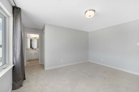 For Lease - 696 Moonflower Crescent, Blossom Park - Airport and Area, Ontario - Photo 4