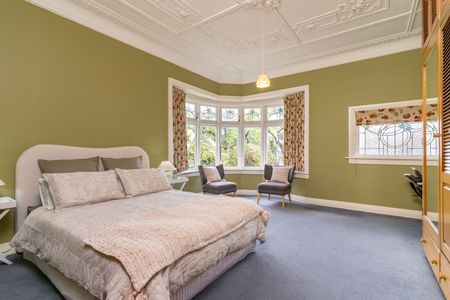 Stunning property in Saint Clair - Photo 2