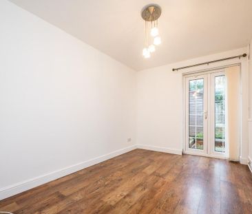 3 bedroom semi-detached house to rent - Photo 6