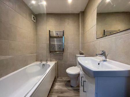 2 bedroom terraced house to rent - Photo 5