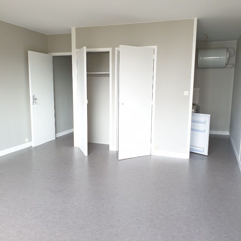 A LOUER Appartement 50000 Saint-Lô 1 pièce 29.33 m² - Photo 1