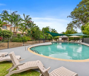 3 Bed Townhouse - Stunning Pool and BBQ - Photo 6
