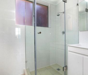 LARGE SUN FILLED UNIT - Photo 5